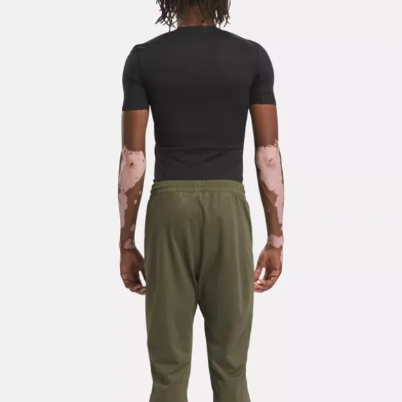 compression_tshirt_2.webp Tops & T-shirts^Reebok Compression T-Shirt Black