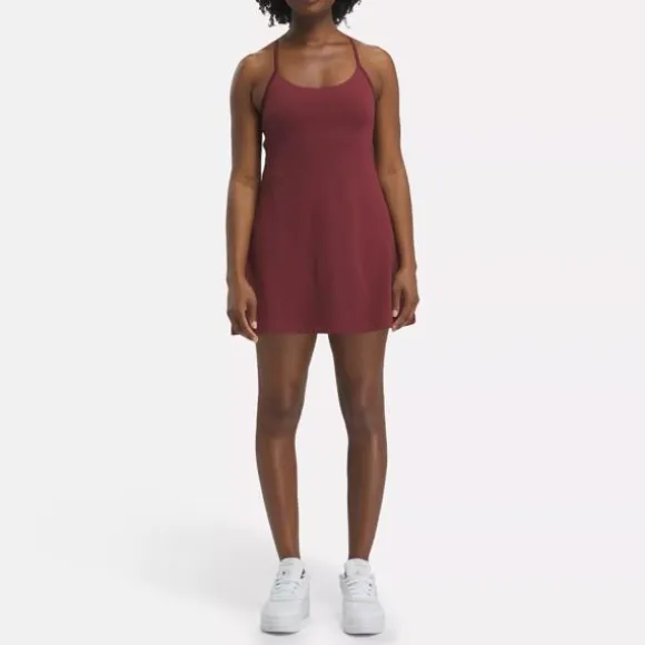 Trending: Dresses & Skirts^Reebok Lux Strappy Dress ClassicMaroon