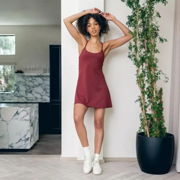 Trending: Dresses & Skirts^Reebok Lux Strappy Dress ClassicMaroon